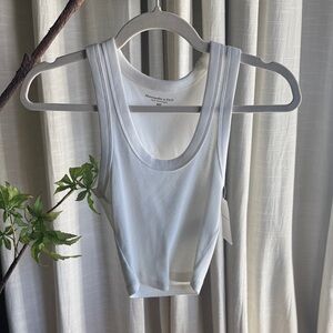 Abercrombie & Fitch White Ribbed Crop Top